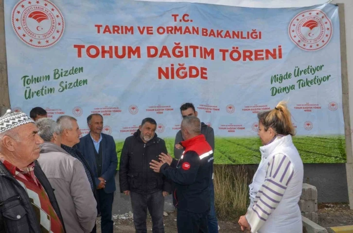 Niğde’de çiftçilere 75 hibeli nohut ve kuru fasulye tohumu dağıtıldı
