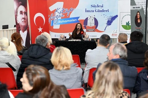 Nilüfer Açıkalın 'Beklediğim Odalarda' adlı kitabını Bursalılar için yorumladı