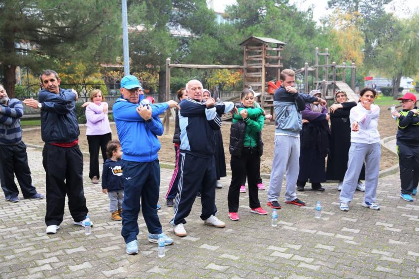 Bozbey Nilüferliler ile bilikte spor yaptı