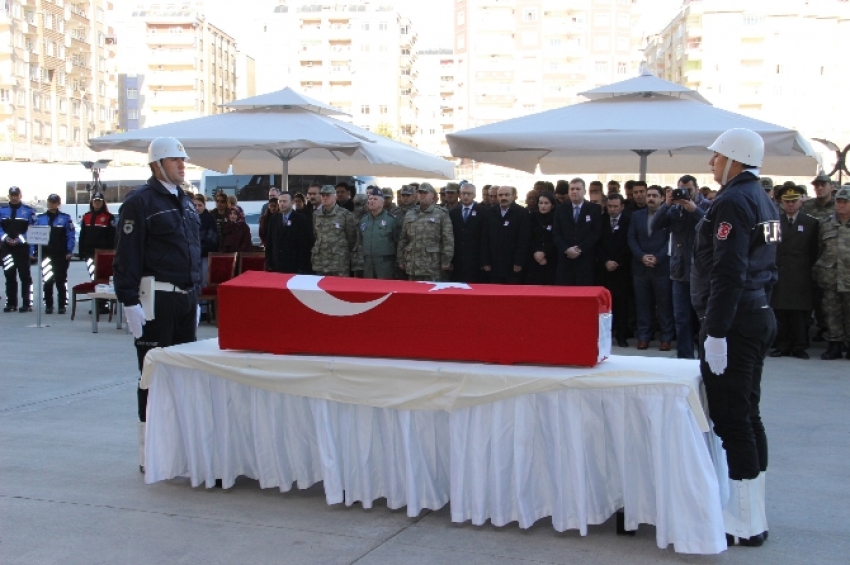 Şehit polis memleketine uğurlandı