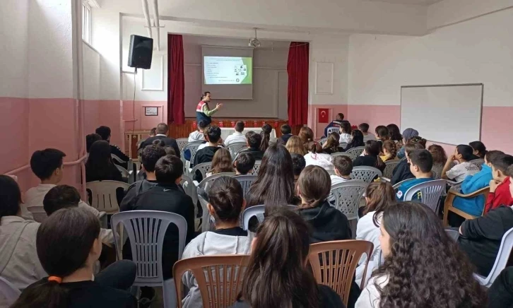 Öğrencilere siber farkındalık ve bilinçlendirme eğitimi
