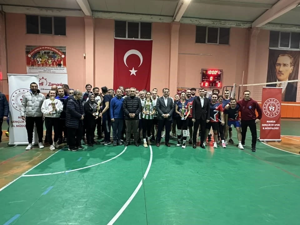 Öğretmenler Günü Voleybol Turnuvası’nın şampiyonu belli oldu
