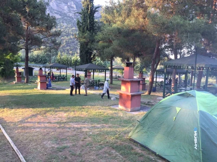 Öğretmenlere araziyi tanıma ve hayatta kalma teknikleri eğitimi verildi