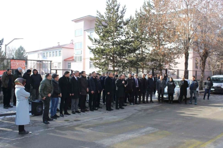 Okul Müdür Yardımcısı nöbetci öğretmenin eşi tarafından darp edildi
