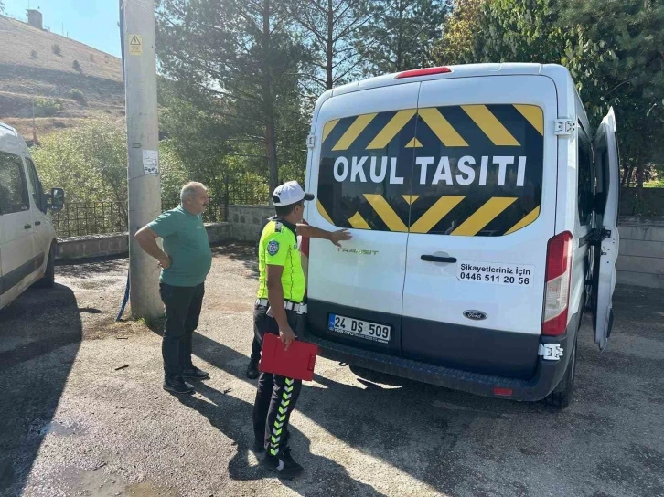 Okul servis araçları denetlendi
