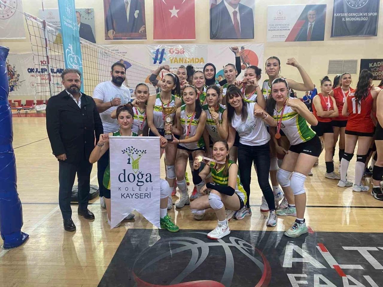 Okul sporları Voleybol Genç A Erkek ve Kız maçları sona erdi
