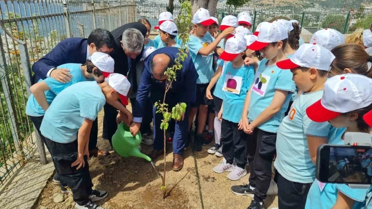 Okuldaki Çiftlik Projesi, Bodrum’da hayata geçirildi
