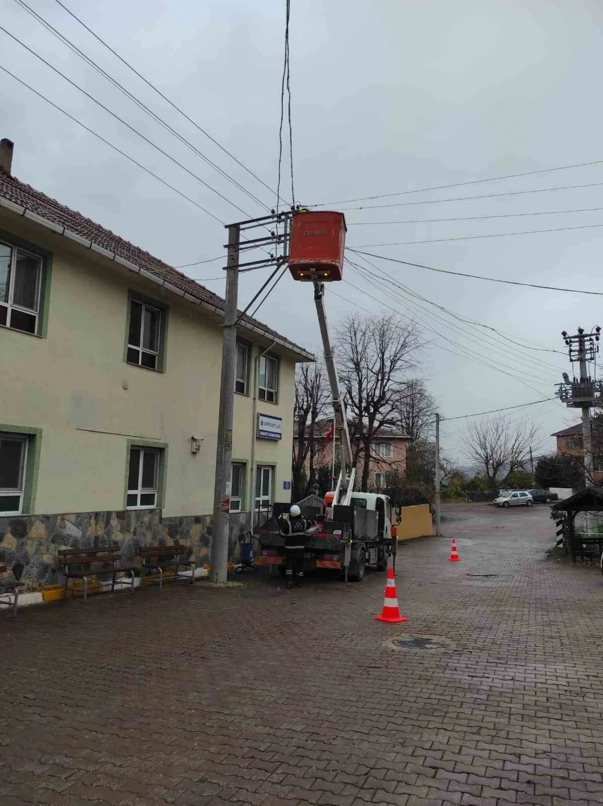 Olumsuz hava şartlarına karşı teyakkuzdalar
