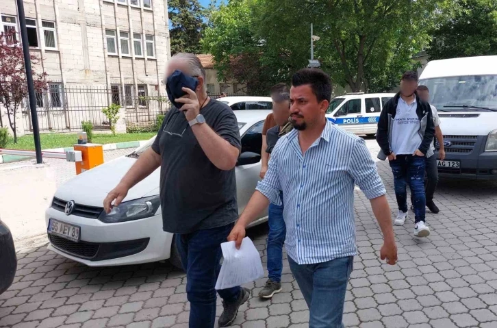 OMÜ öğretim görevlisi ’çocuk pornosu’ndan gözaltına alındı
