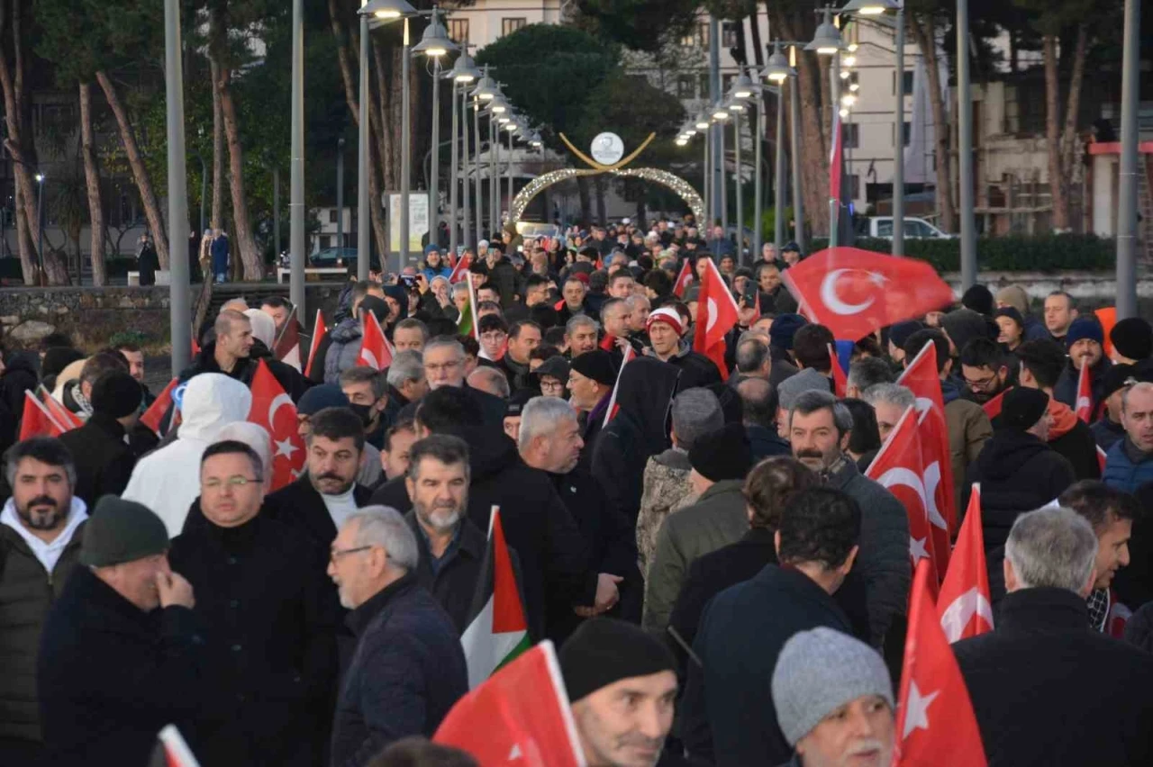 Ordu’da vatandaşlar yeni yılın ilk sabahında Gazze için toplandı
