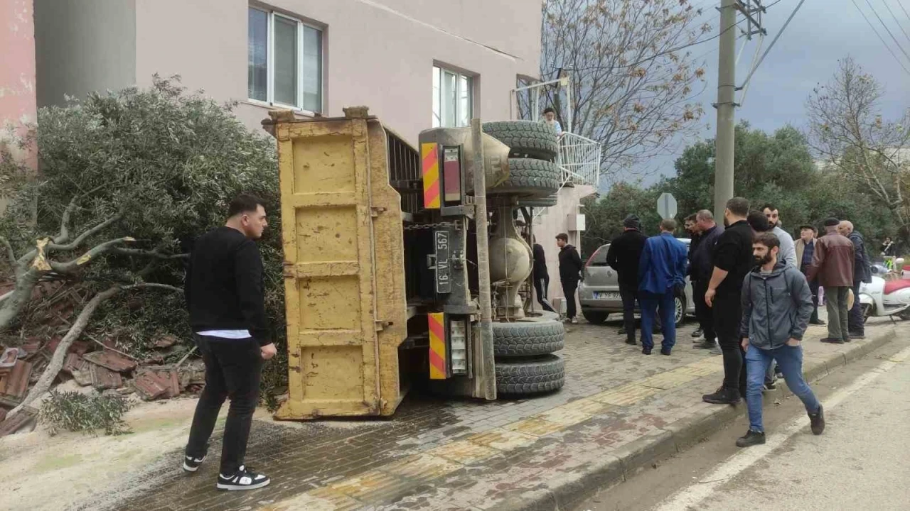 Orhangazi Belediyesine ait kamyon dehşet saçtı