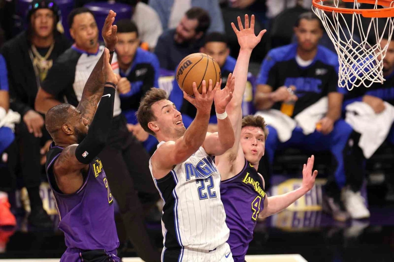 Orlando Magic son saniyelerde kazandı, Lakers’ın serisi bitti