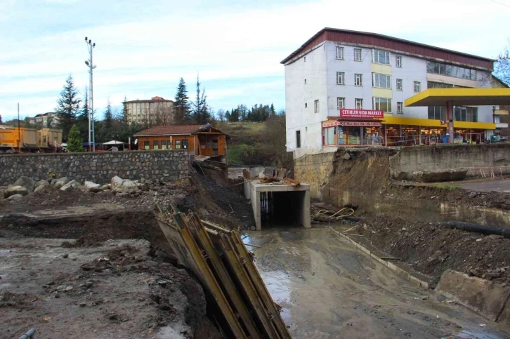 Ormanlı’da dere ıslah çalışmalarında sona gelindi
