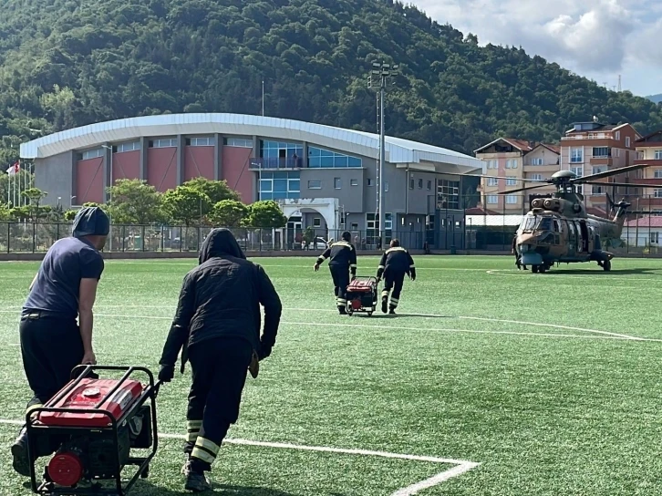 Orta Karadeniz’de sel afeti: Enerjisiz köy kalmadı
