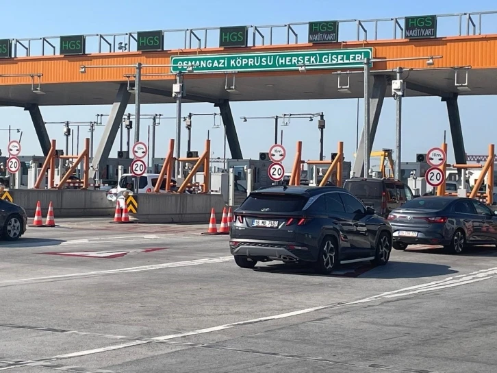 Osman Gazi Köprüsü’nde bayram tatili dönüş yoğunluğu
