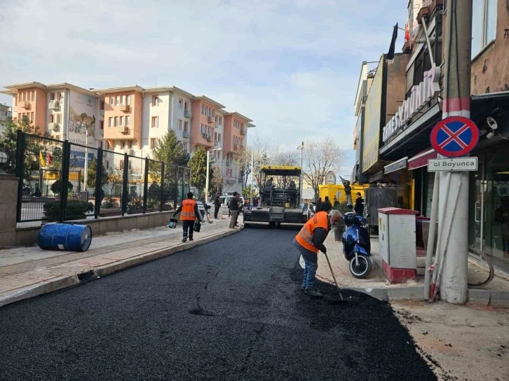 Osmangazi’de asfalt mesaisi hız kesmiyor
