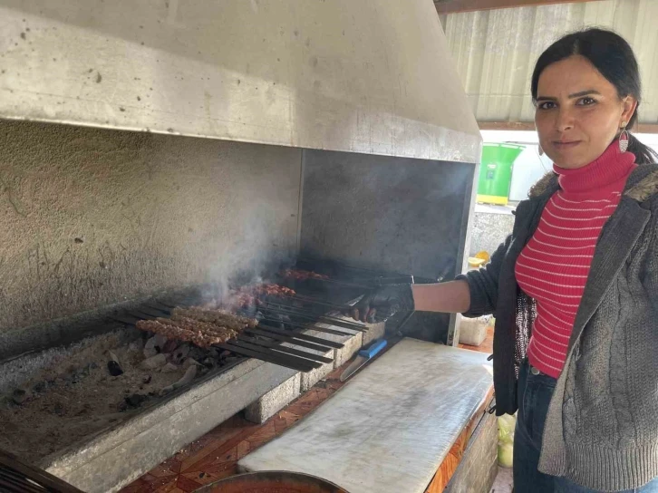 Osmaniye’de kadın esnaf konteyner kentte hayata tutunuyor
