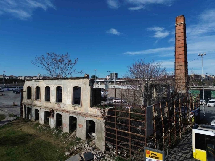 Osmanlı döneminden kalan 135 yıllık fabrika harabeye döndü
