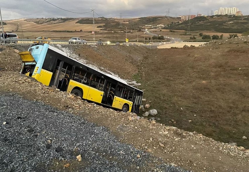 İETT otobüsü şarampole düştü