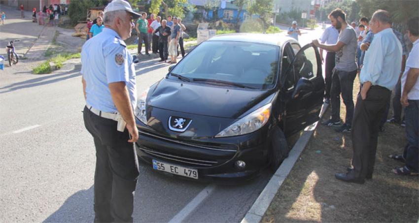 Otomobilin çarptığı çocuk hastanelik oldu