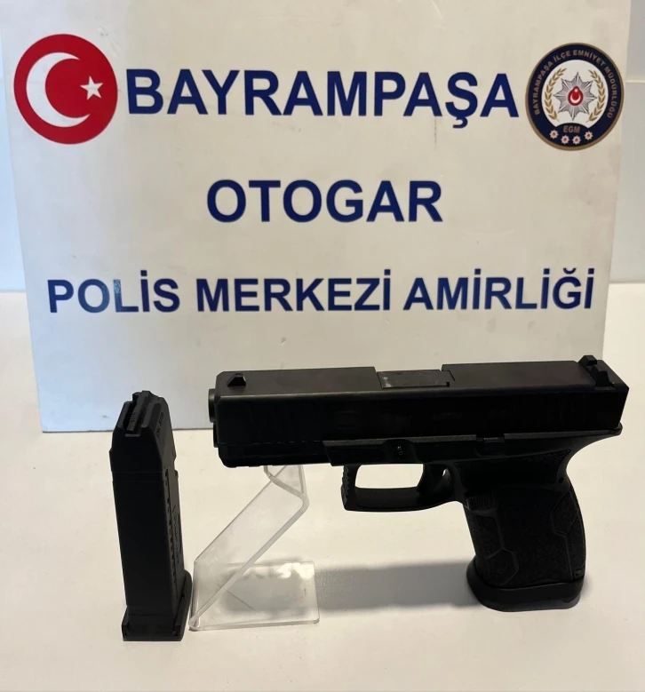 Otogarda polisten bayram uygulaması, ayakkabı içerisinde uyuşturucu yakalandı
