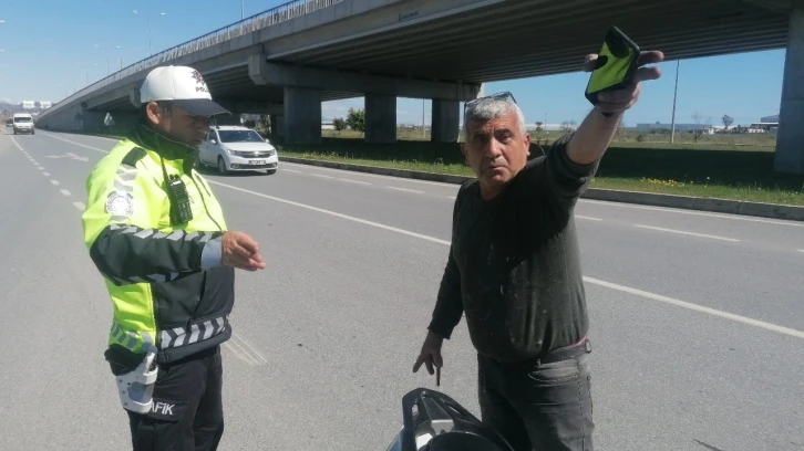 Otomobil sürücüsünün çarpıp kaçtığı motosiklet sürücüsü yaralandı
