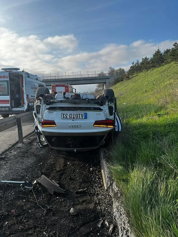 Otoyolda takla attı, yoldan çıktı
