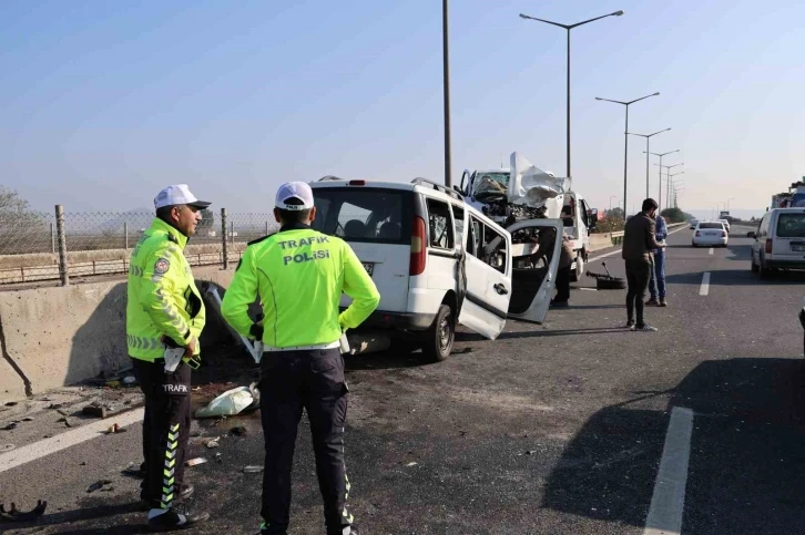 Otoyolda ters yön faciası:3 ölü
