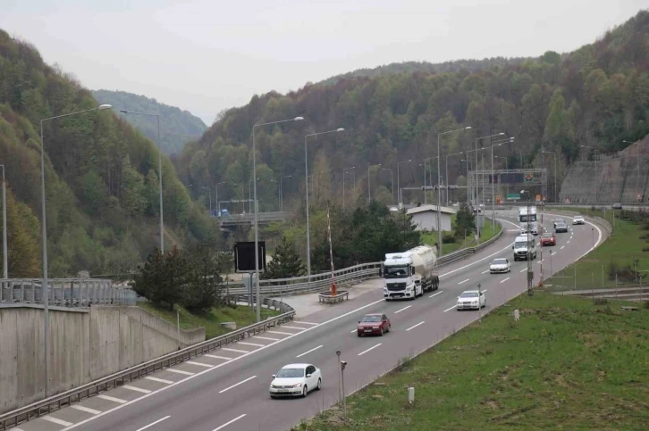 Otoyolun Bolu geçişinde ulaşım rahat sağlanıyor
