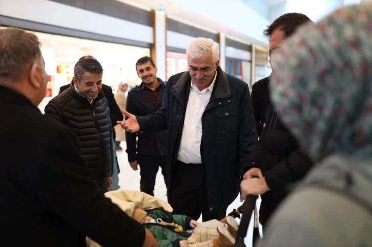 Öz gençlere seslendi; “Sosyal medyanın yönlendirmesine değil, geleceğinize oy verin”
