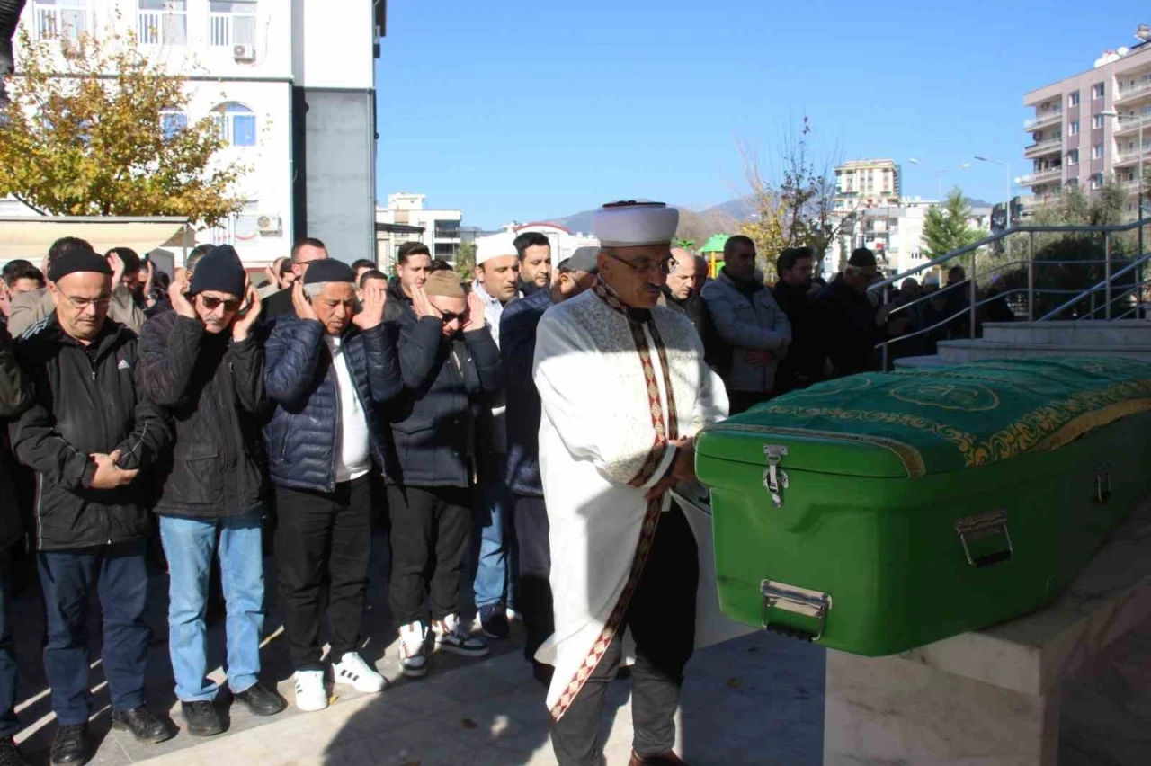 Özkan, son yolculuğuna uğurlandı
