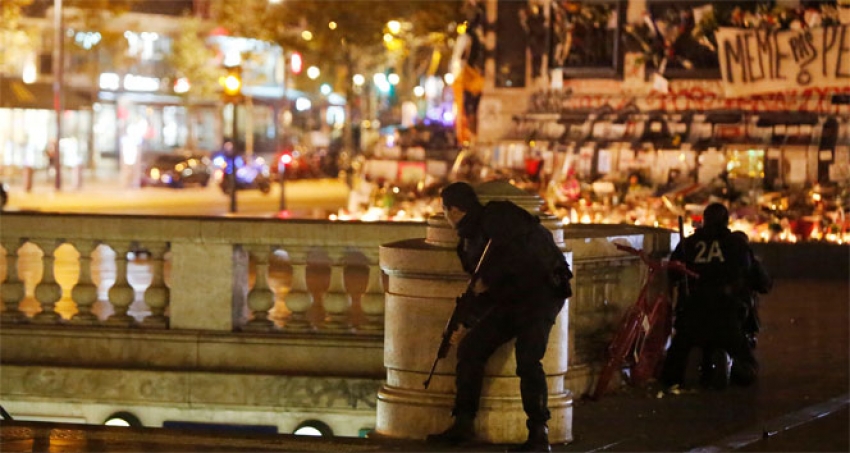 Paris'te çatışma çıktı