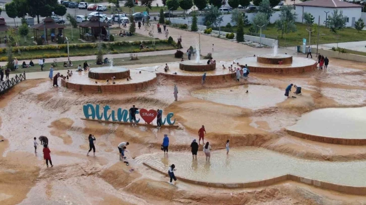 Pamukkale’nin kardeşi Altınkale ziyaretçi akınına uğruyor
