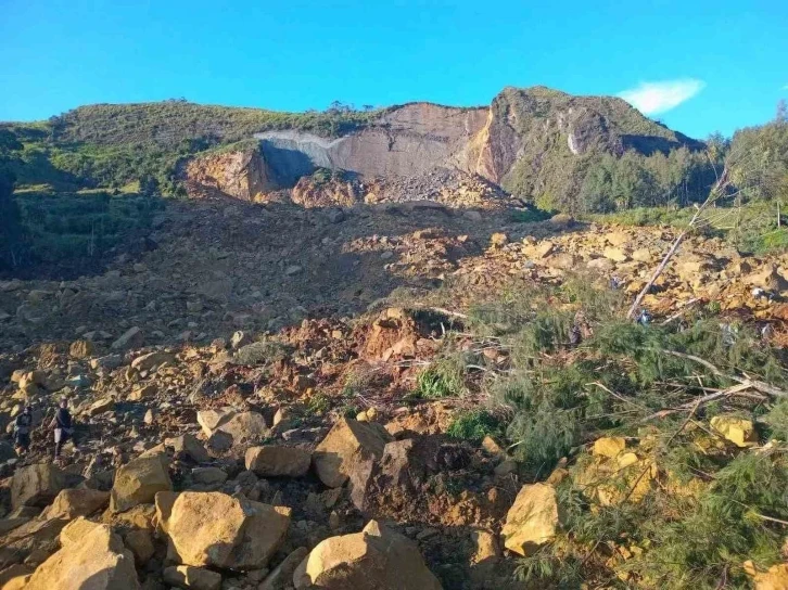 Papua Yeni Gine’de toprak kayması: 100’den fazla ölü olduğu tahmin ediliyor
