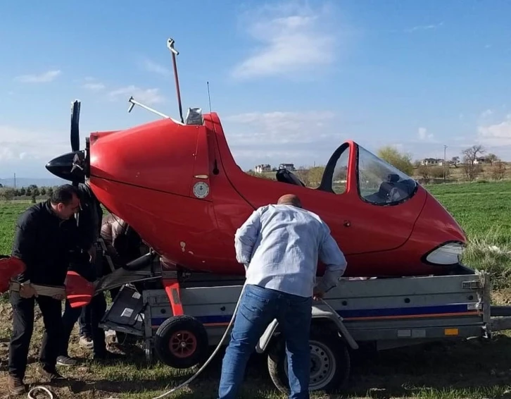 Paramotor, kalkıştan hemen sonra düştü
