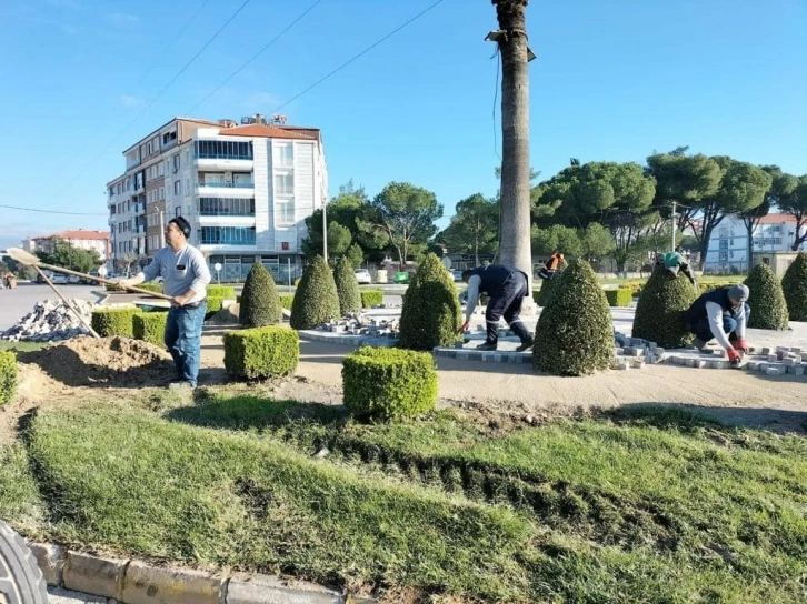 Park Bahçeler çalışıyor, Burhaniye güzelleşiyor
