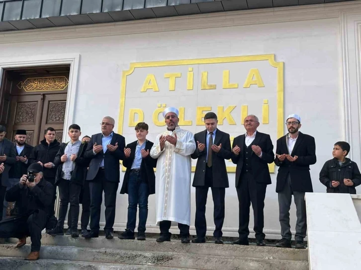 Pasinler Belediye Başkanı’nın kazada hayatını kaybeden yeğeni Atilla Dölekli için yaptırılan caminin açılışı gerçekleştirildi
