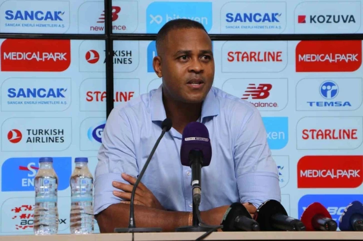 Patrick Kluivert: "Maça çıkan bütün oyuncular sahaya yüreğiyle çıktı"
