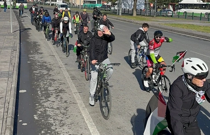 Pedalları Filistin için çevirdiler
