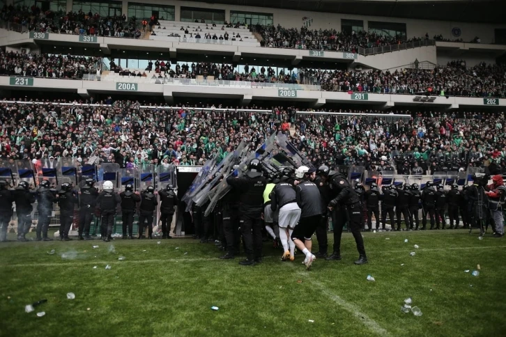 PFDK, Bursaspor’a 9 maç seyircisiz oynama cezası verdi