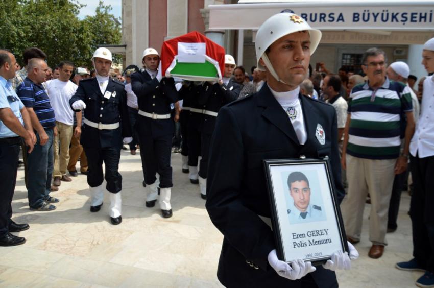 Bursalı polis memuru son yolculuğuna uğurlandı