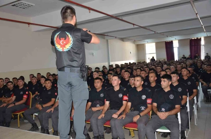 Polis adaylarına hassas bilgilendirmeler
