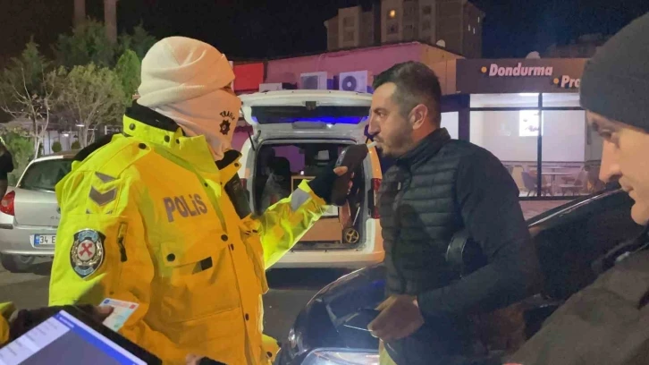 Polis ekiplerinden alkol denetimi: "7 yıldır bu anı bekliyorum"
