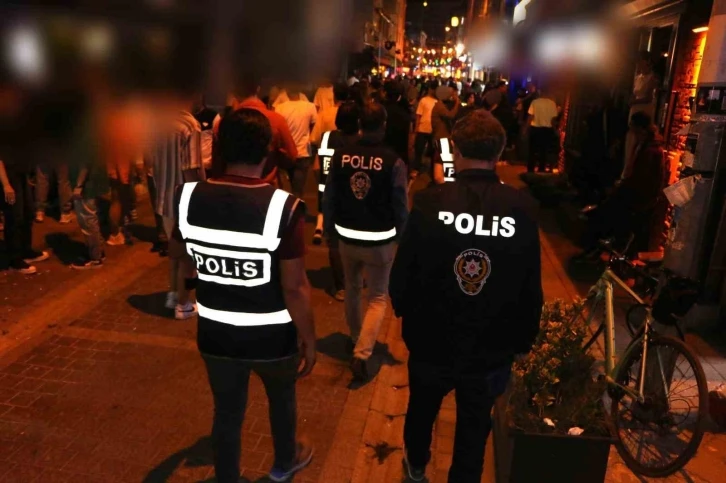 Polis ekiplerinden kent merkezinde asayiş uygulaması
