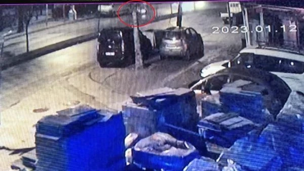 Polisin 'dur' ihtarına uymayan ehliyetsiz sürücü kaza yaptı: 1 ölü, 4 yaralı (2)