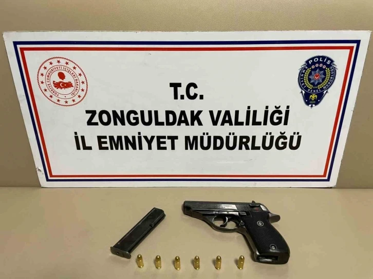 Polisin huzur denetiminde silahla yakalandı
