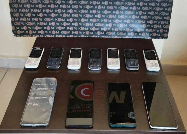 Kocaeli'de telefon kaçakçılığı