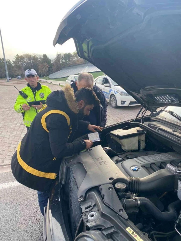 Polisten "kuş" grubu araç ve motosiklet denetimi
