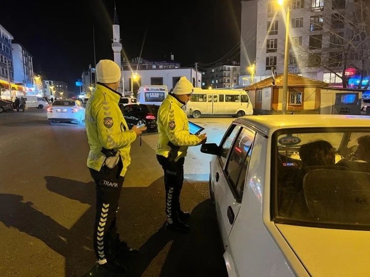 Polis ekiplerinden yılbaşı denetimi