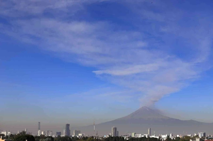 Meksika'daki Popocatepetl Yanardağı'nda patlama